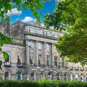 Pensión Halcyon House
