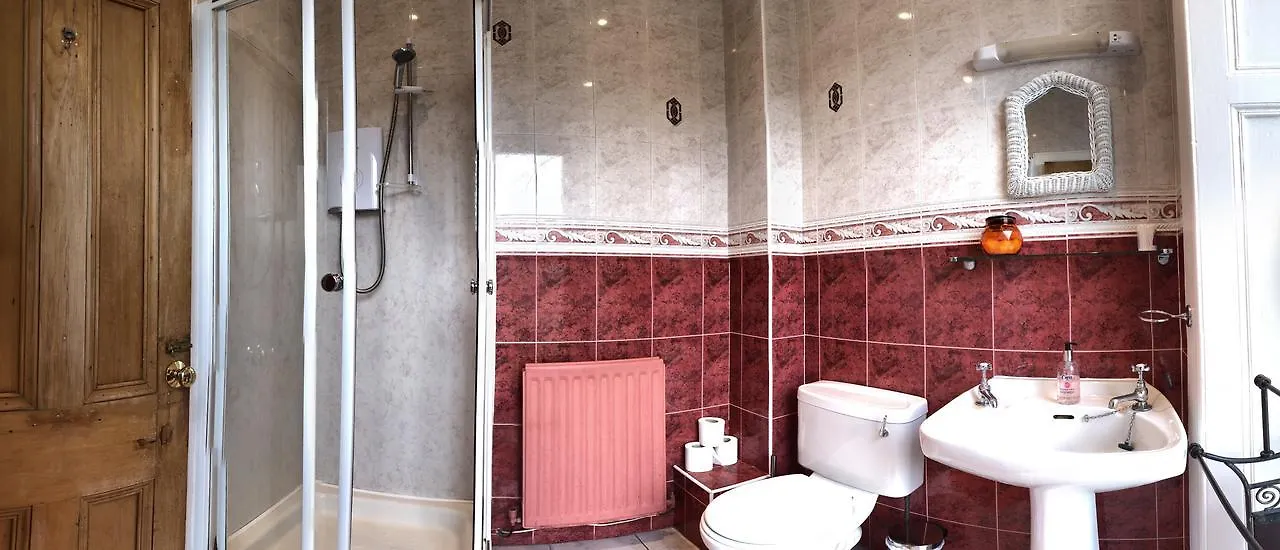 אדינבורו Cruachan Guest House 3*,  בריטניה